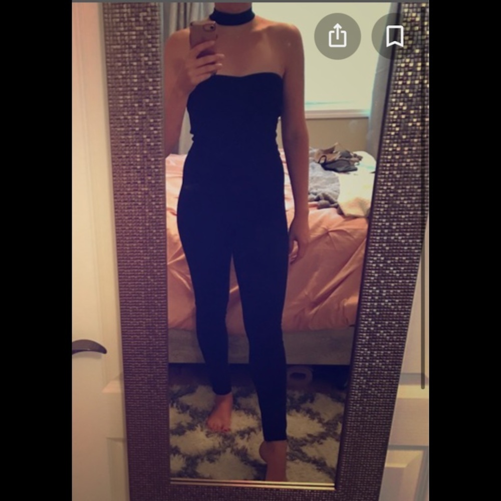 3/$25✨ Sexy Jumpsuit with choker